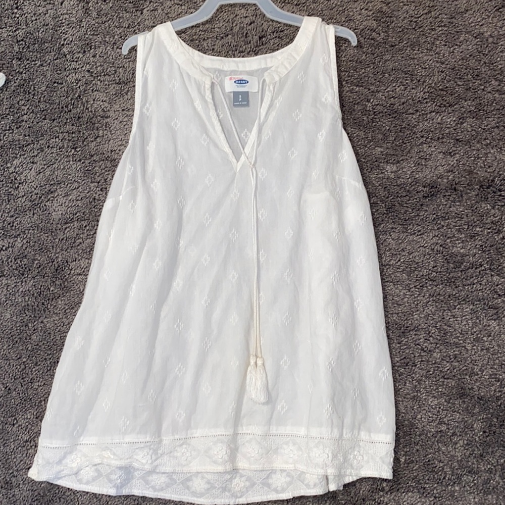 White tank top blouse